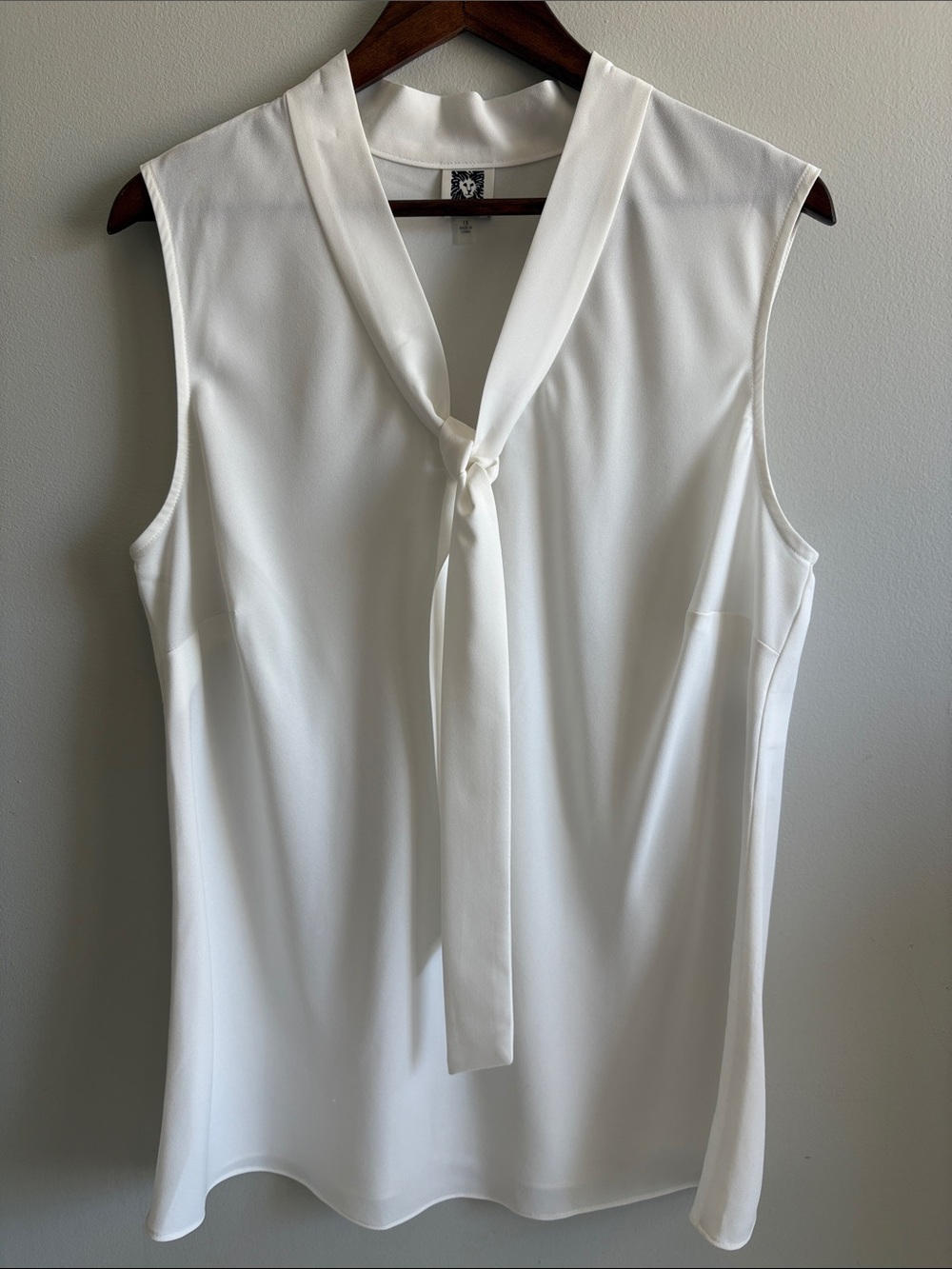 Anne Klein 1X Tie Neck Blouse Sleeveless White Workwear Office Top